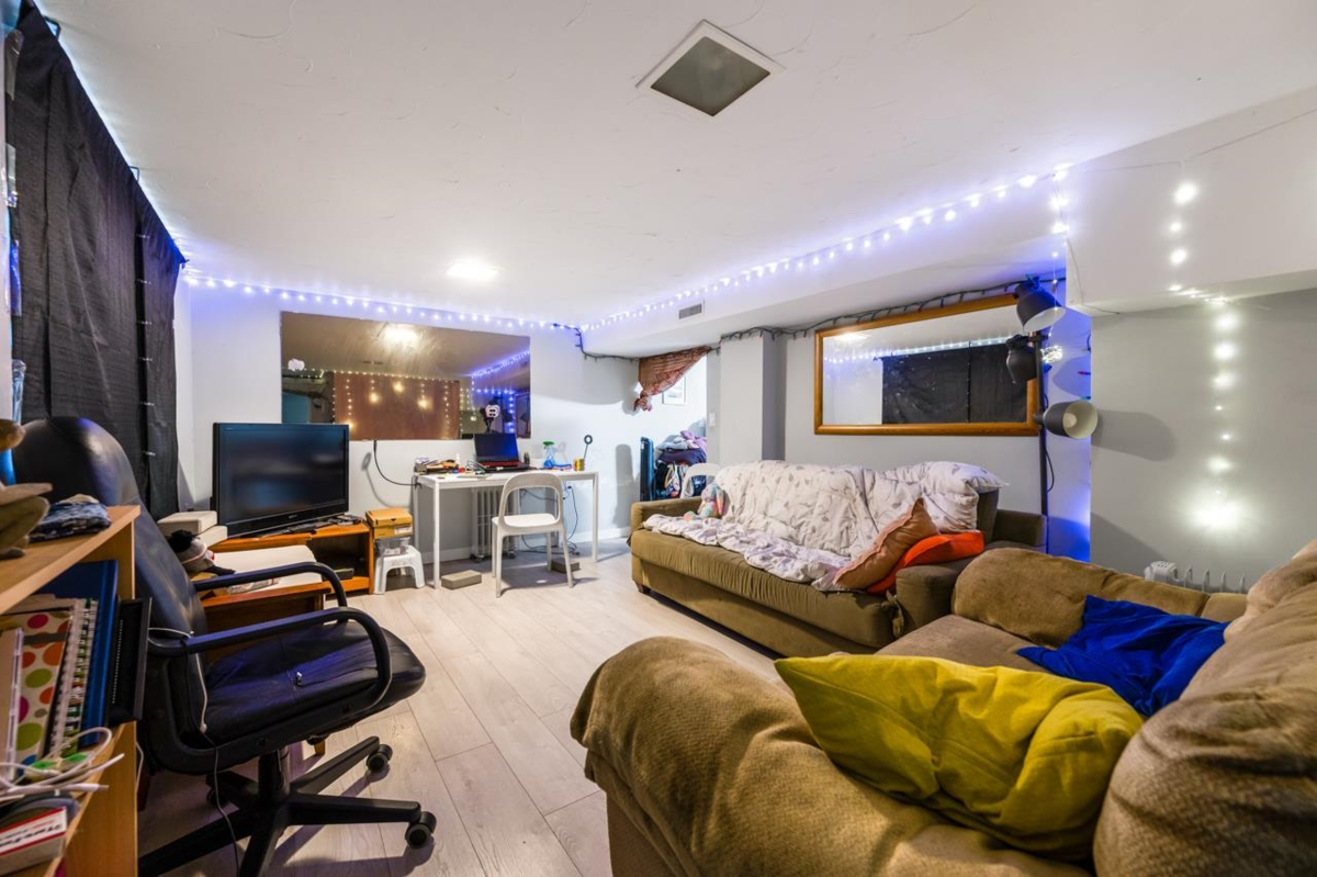 Basement Recreation Room Photo of 2155 Prairie Avenue, Port Coquitlam, BC