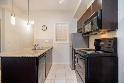 Walk-In Closet Photo of 117 10499 University Drive, Surrey, BC