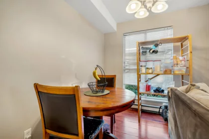 Kitchen Photo of 313 13780 76 Avenue, Surrey, BC