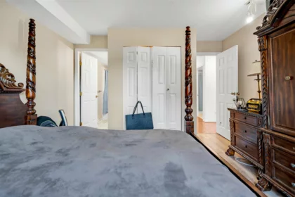 Primary Bathroom Photo of 313 13780 76 Avenue, Surrey, BC
