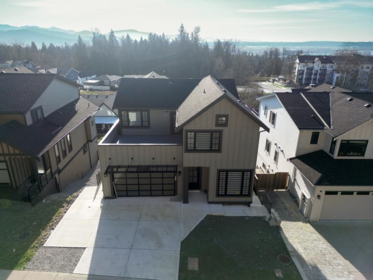 Garden / Landscaping Photo of 33950 Parr Avenue, Mission, BC