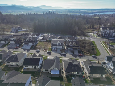Hot Tub / Spa Photo of 33950 Parr Avenue, Mission, BC