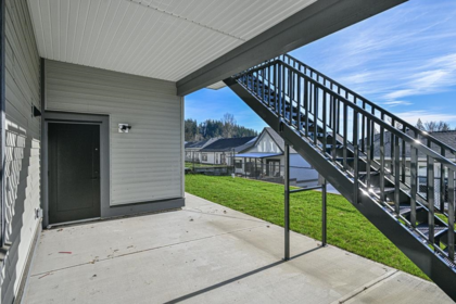 Outdoor Deck Photo of 33950 Parr Avenue, Mission, BC