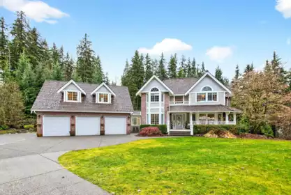 12595 266 Street, Maple Ridge, BC, Websters Corners — 6 bed single family residence for sale