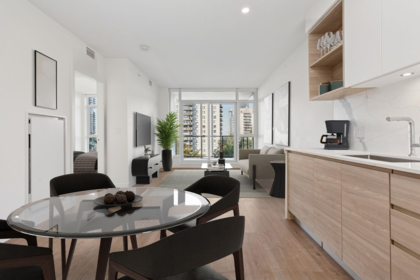 708 585 Austin Avenue, Coquitlam, BC, Coquitlam West — 1 bed apartment/condo for sale