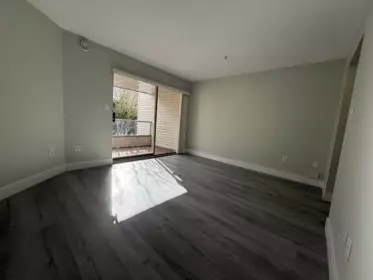 206 1955 Suffolk Avenue, Port Coquitlam, BC