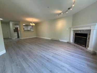 206 1955 Suffolk Avenue, Port Coquitlam, BC