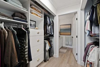 Guest Bathroom Photo of 202 1488 Merklin Street, White Rock, BC