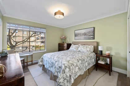 Office / Den Photo of 202 1488 Merklin Street, White Rock, BC