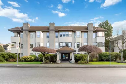 Outdoor Patio Photo of 202 1488 Merklin Street, White Rock, BC