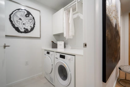 Hallway Photo of 3403 1568 Alberni Street, Vancouver, BC