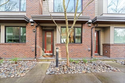 28 230 Salter Street, New Westminster, BC