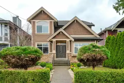 7307 2nd Street, Burnaby, BC