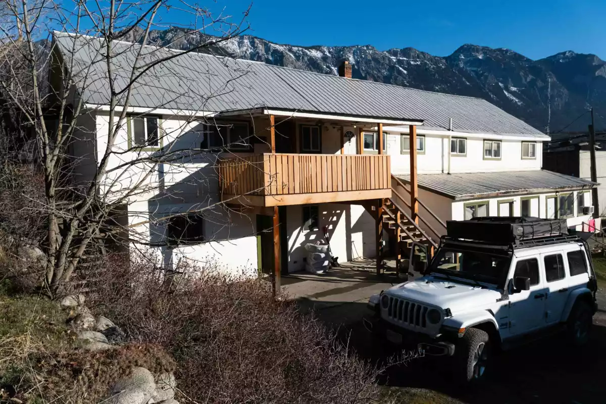 Kitchen Island Photo of 545 Main Street, Pemberton, BC