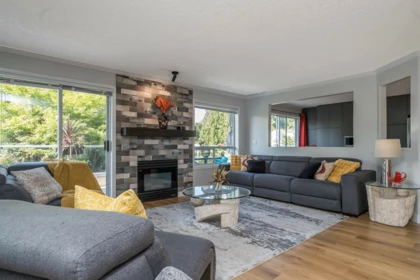 Breakfast Nook Photo of 79 4001 Old Clayburn Road, Abbotsford, BC