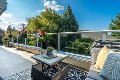 Swimming Pool Photo of 79 4001 Old Clayburn Road, Abbotsford, BC