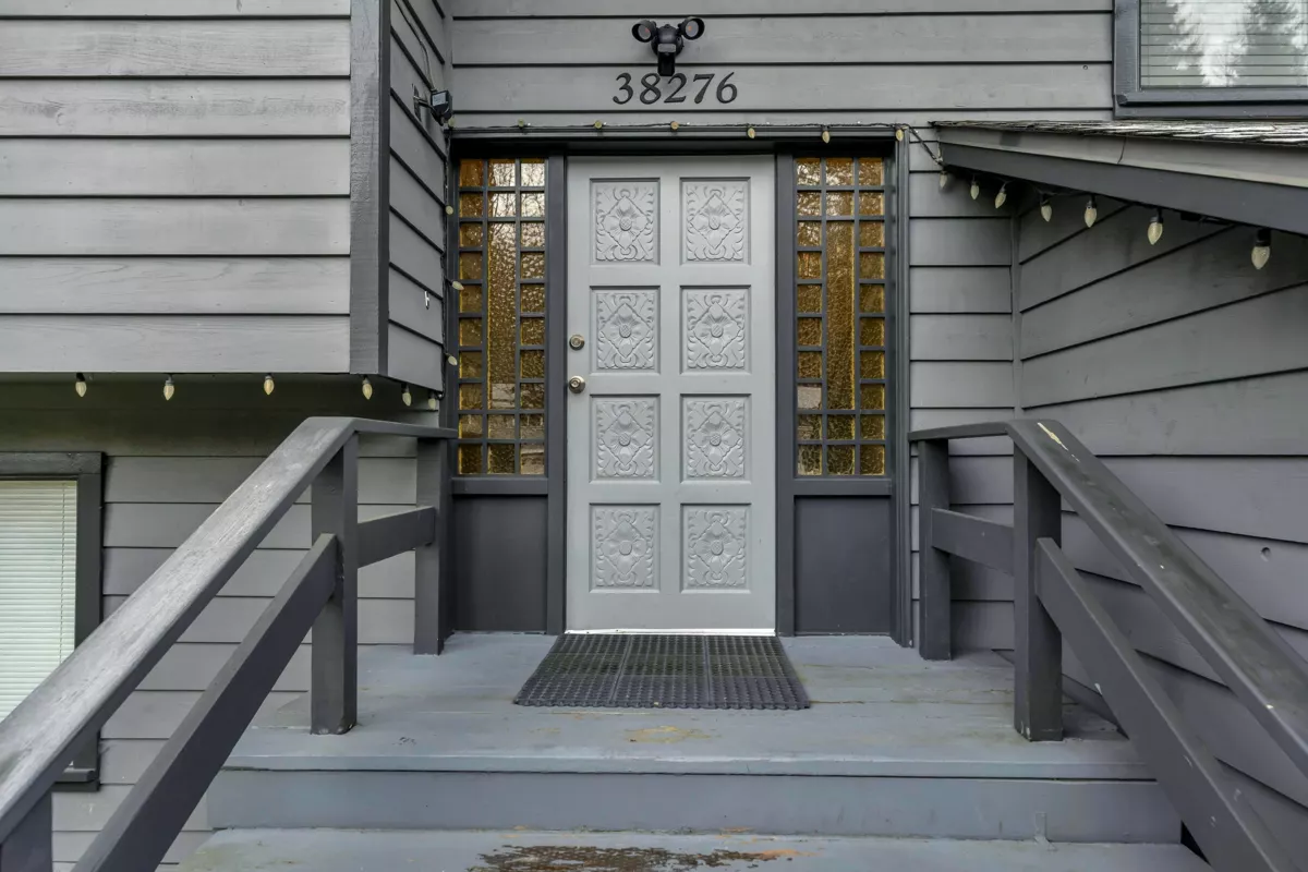 Family Room Photo of 38276 Myrtlewood Crescent, Squamish, BC