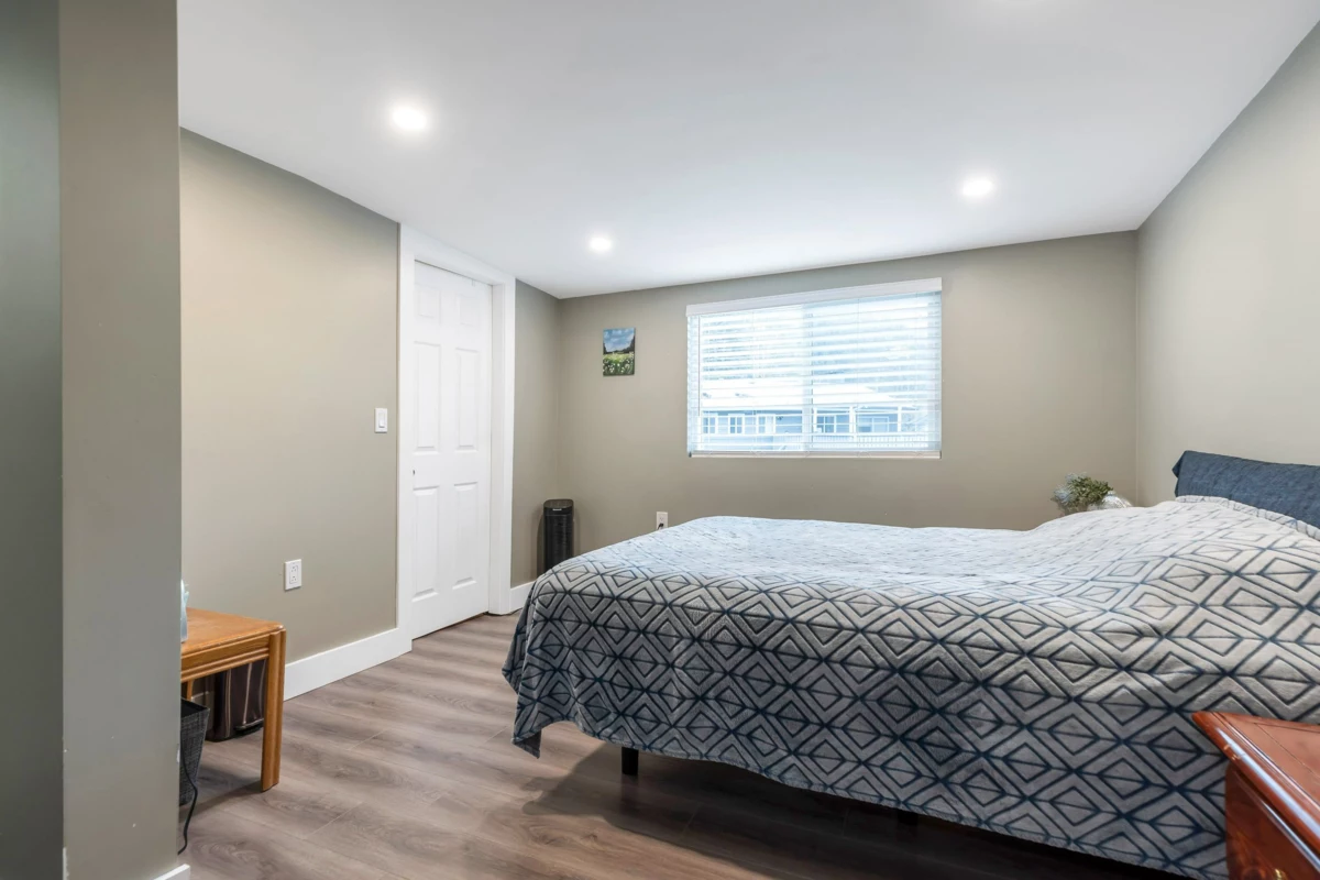 Garage Interior Photo of 38276 Myrtlewood Crescent, Squamish, BC