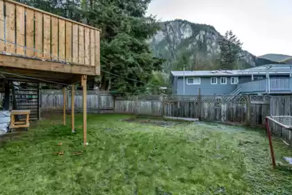 Outdoor Kitchen Photo of 38276 Myrtlewood Crescent, Squamish, BC