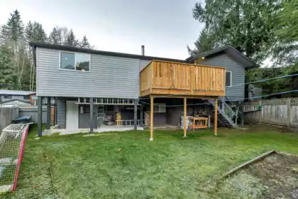 Swimming Pool Photo of 38276 Myrtlewood Crescent, Squamish, BC