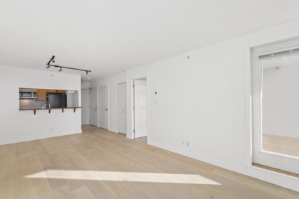 610 3660 Vanness Avenue, Vancouver, BC, Vancouver — Apartment/Condo for sale