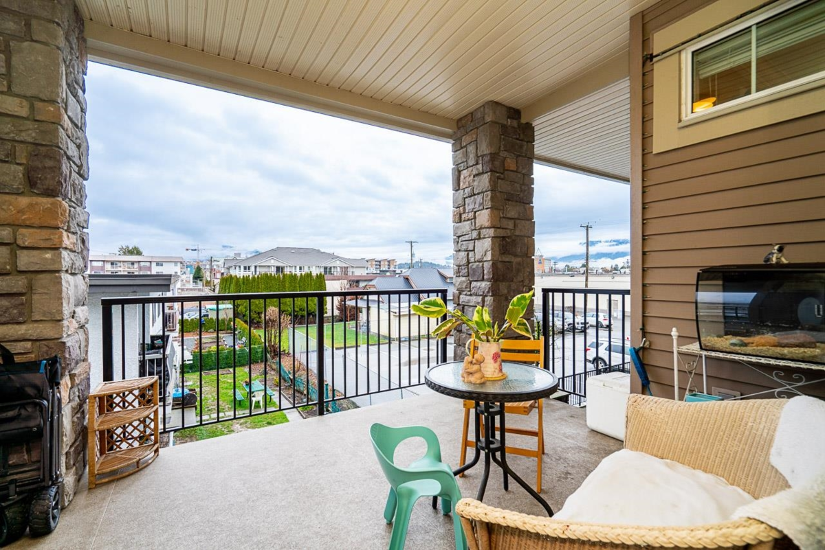 Guest Bathroom Photo of 201 9108 Mary Street, Chilliwack, BC