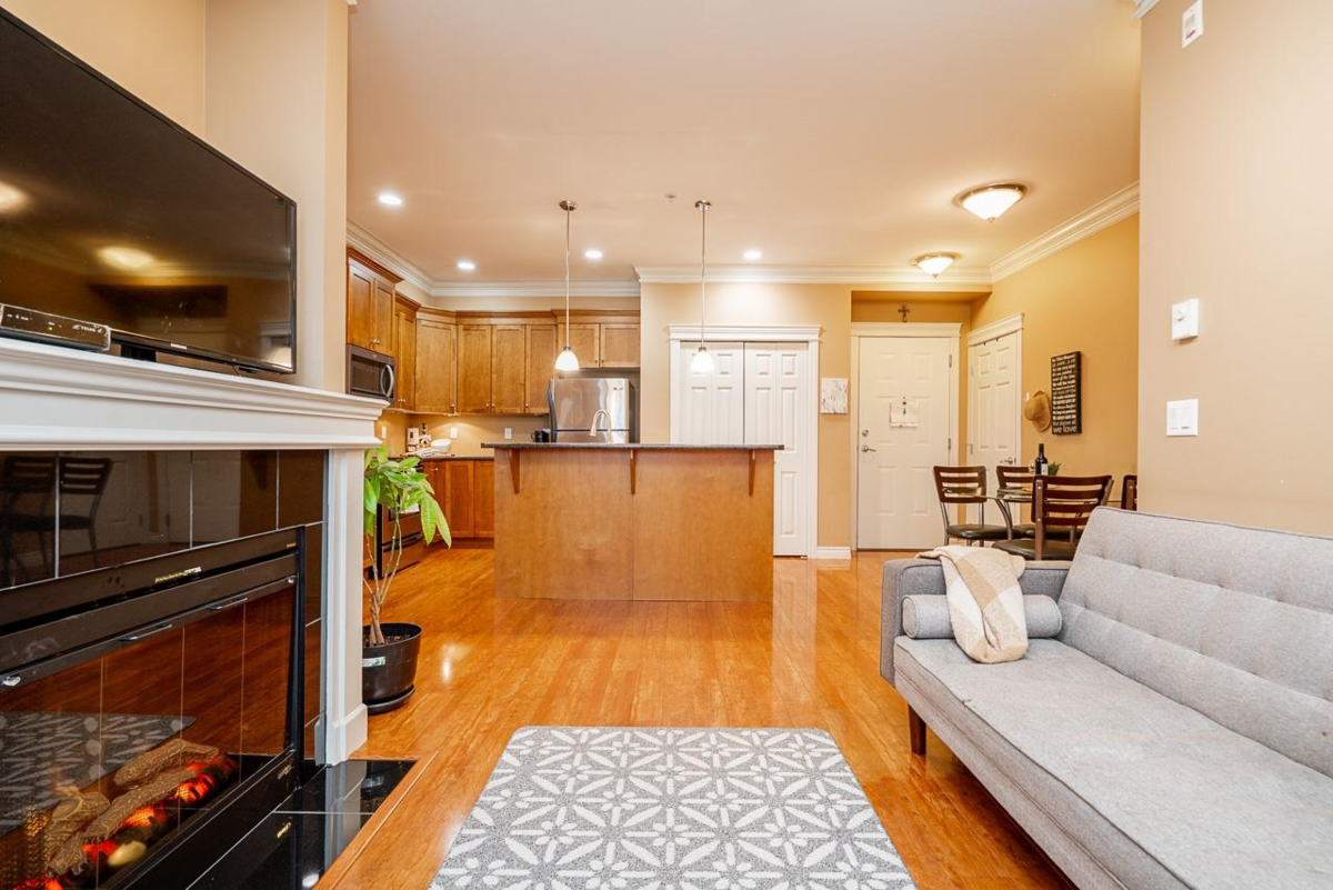 Kitchen Island Photo of 201 9108 Mary Street, Chilliwack, BC