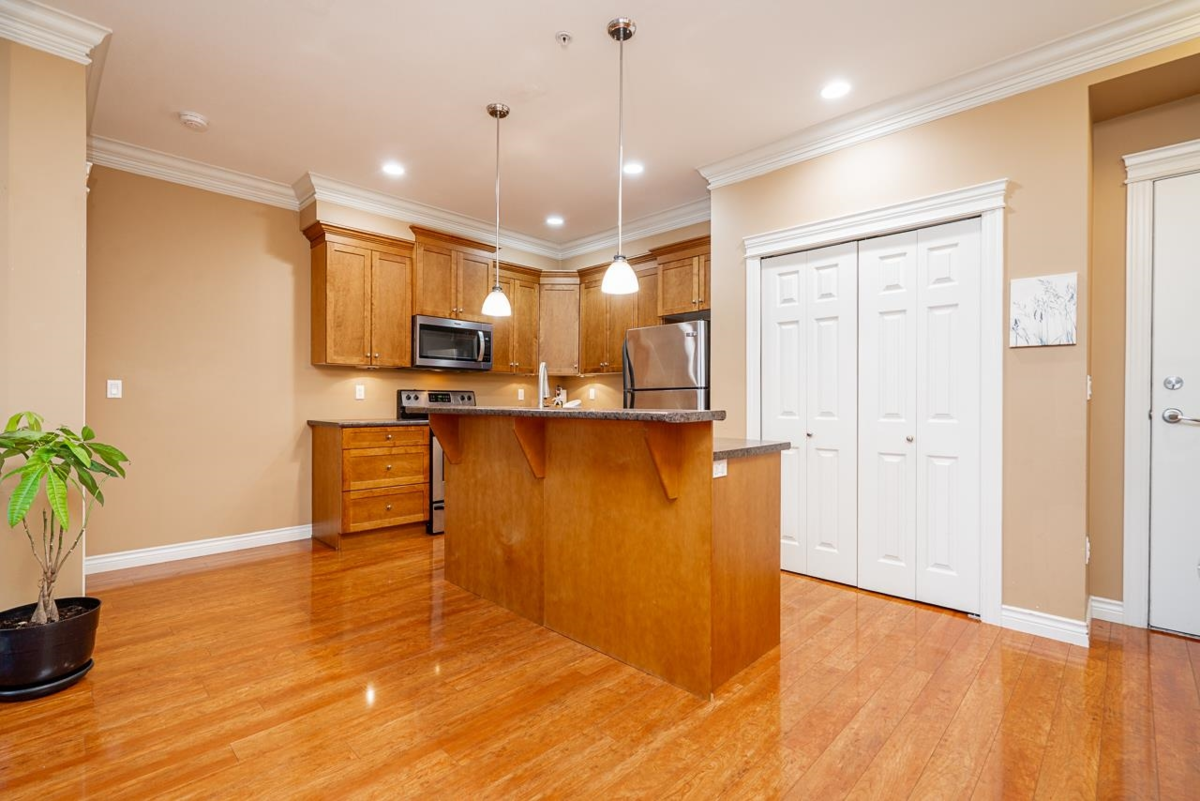 Kitchen Photo of 201 9108 Mary Street, Chilliwack, BC