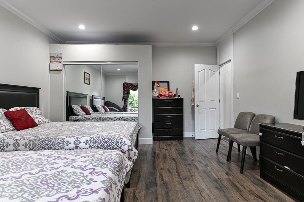 Entry Foyer Photo of 27733 Signal Court, Abbotsford, BC