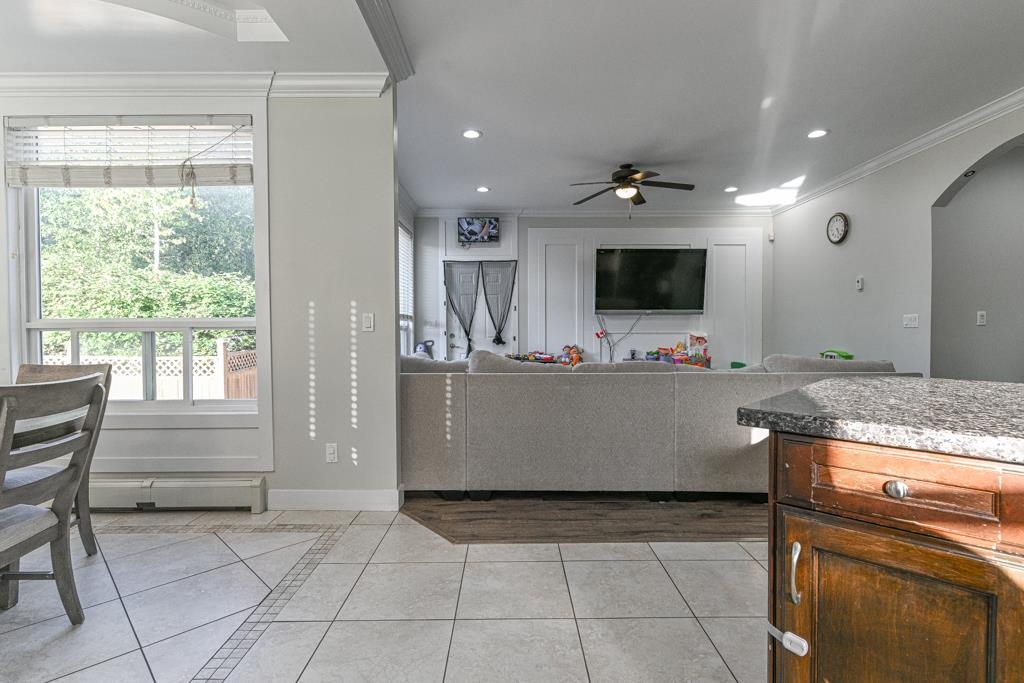 Hallway Photo of 27733 Signal Court, Abbotsford, BC