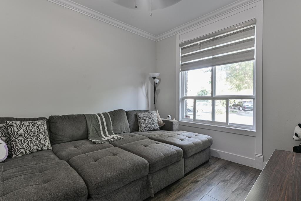 Laundry Room Photo of 27733 Signal Court, Abbotsford, BC
