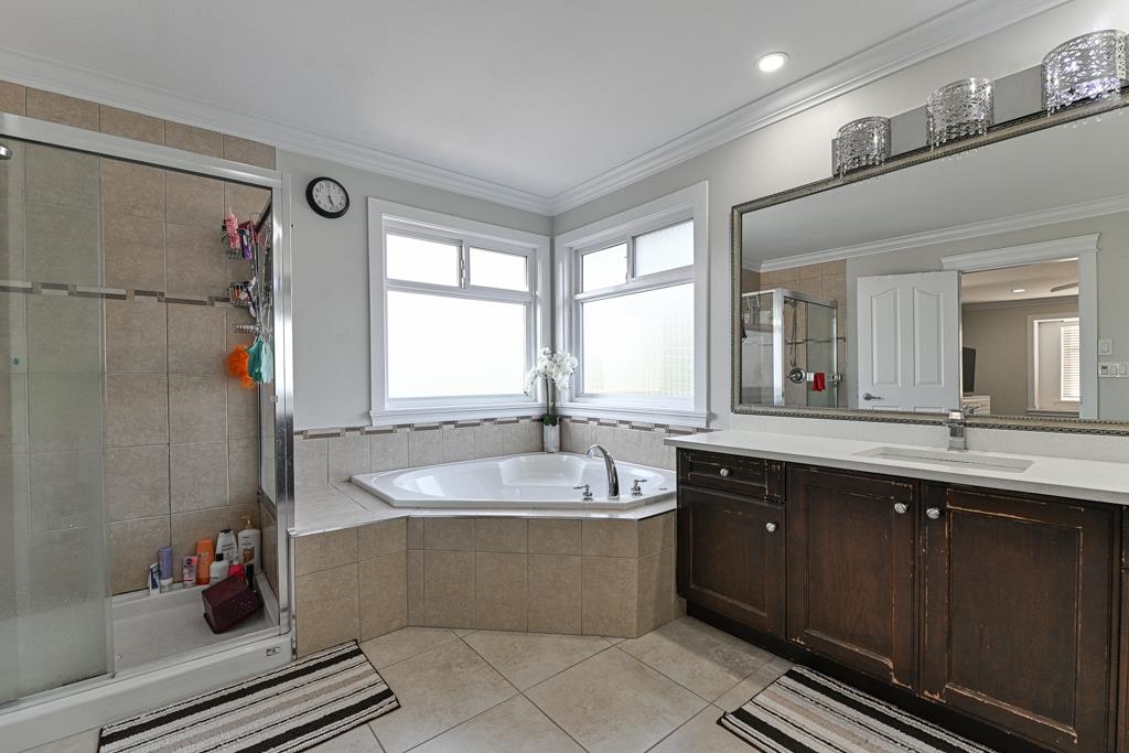 Outdoor Deck Photo of 27733 Signal Court, Abbotsford, BC