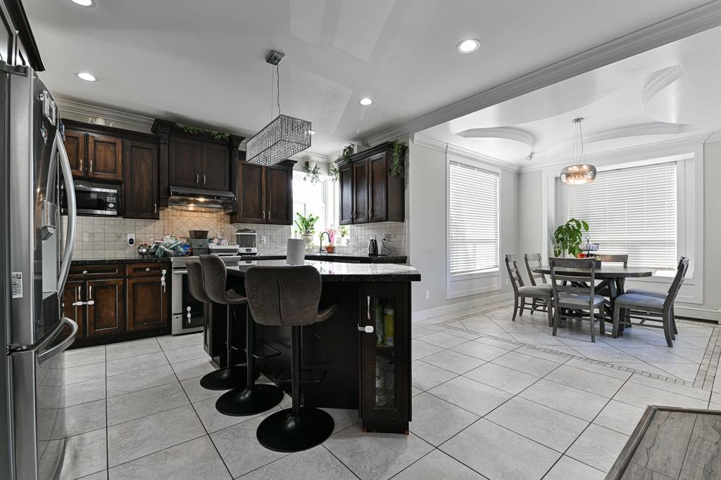 Powder Room Photo of 27733 Signal Court, Abbotsford, BC