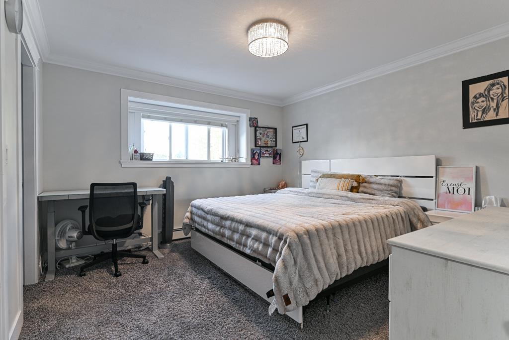 Swimming Pool Photo of 27733 Signal Court, Abbotsford, BC