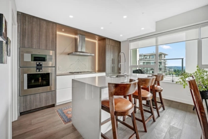 1302 1441 Johnston Road, White Rock, BC