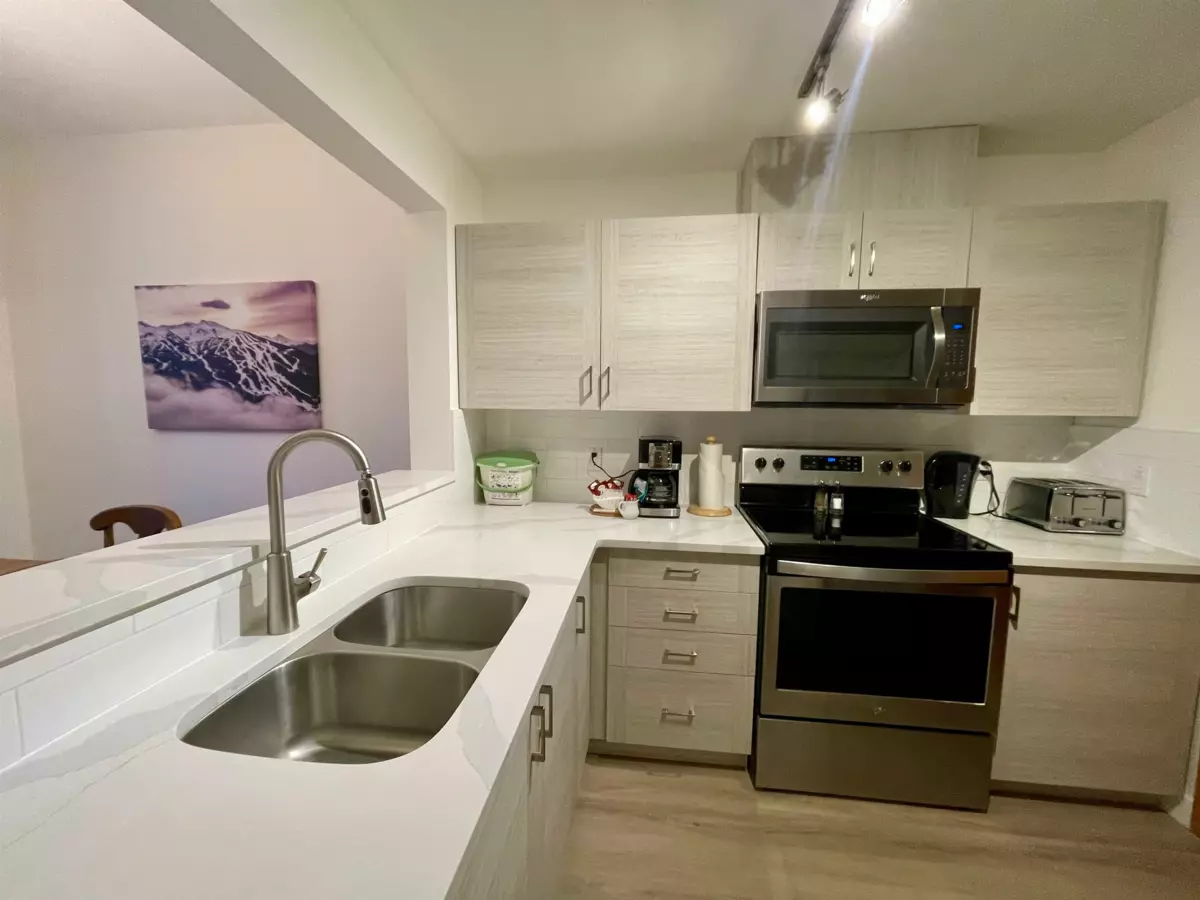 Breakfast Nook Photo of 82 4355 Northlands Boulevard, Whistler, BC