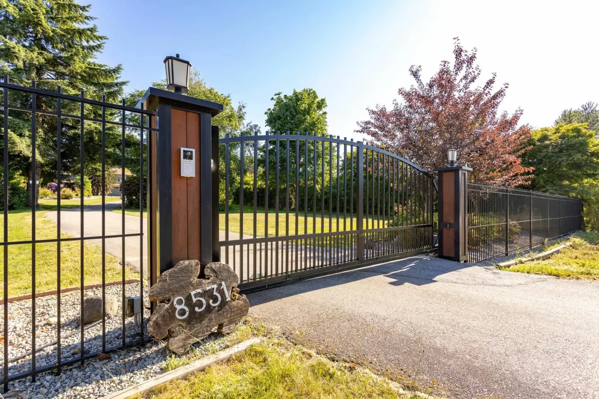Family Room Photo of 8531 Bannister Drive, Mission, BC