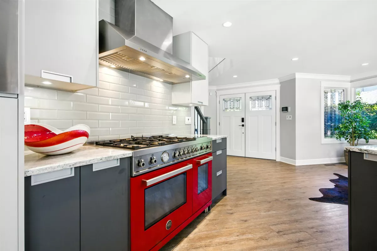 Walk-In Closet Photo of 8531 Bannister Drive, Mission, BC