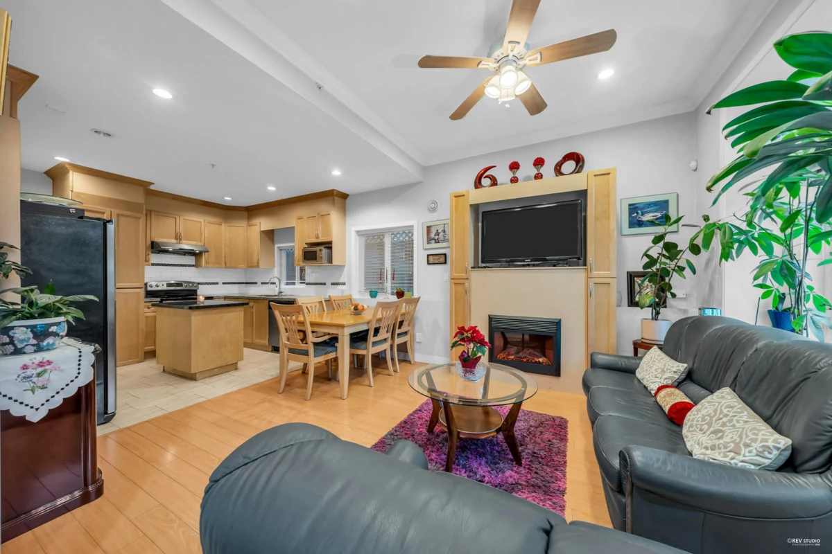 Family Room Photo of 312 Strand Avenue, New Westminster, BC