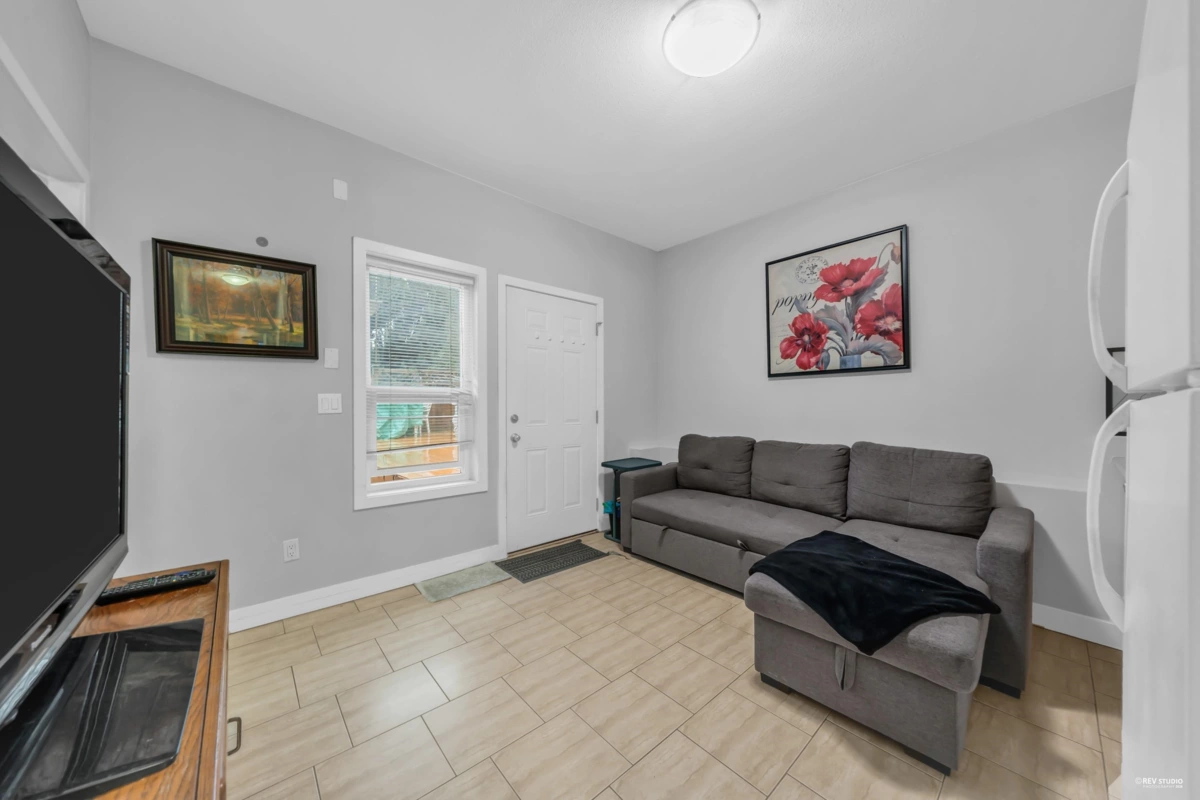 Mudroom Photo of 312 Strand Avenue, New Westminster, BC