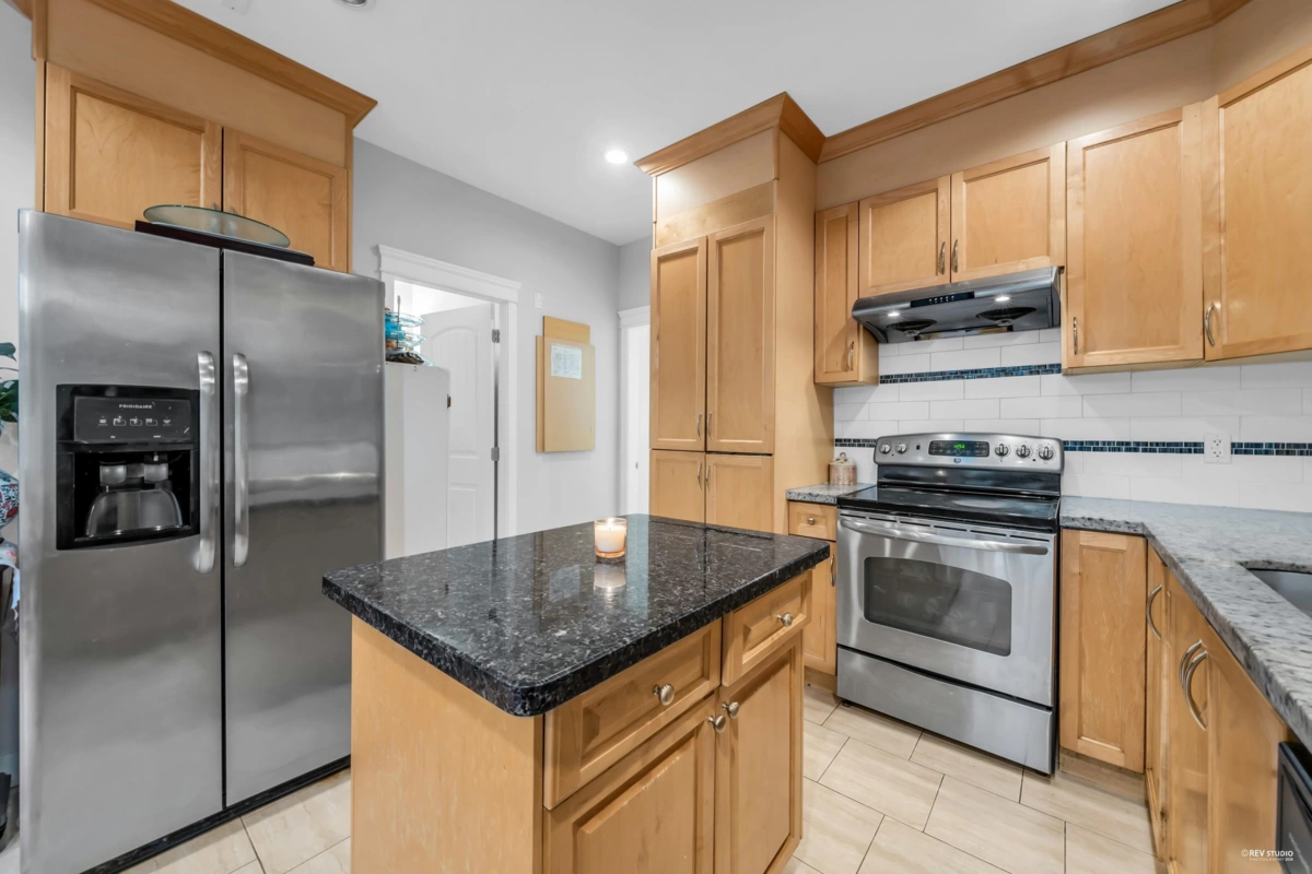Pantry Photo of 312 Strand Avenue, New Westminster, BC