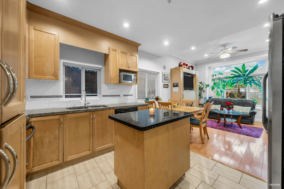 Primary Bathroom Photo of 312 Strand Avenue, New Westminster, BC