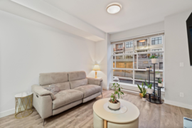 208 827 Roderick Avenue, Coquitlam, BC