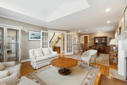1274 Esquimalt Avenue, West Vancouver, BC