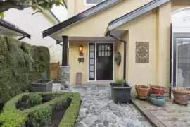 1274 Esquimalt Avenue, West Vancouver, BC