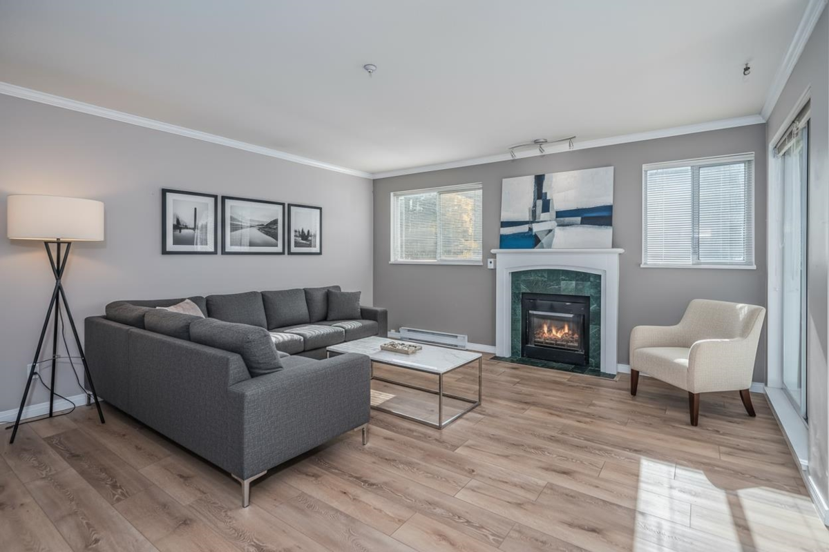 Breakfast Nook Photo of 203 13733 74 Avenue, Surrey, BC