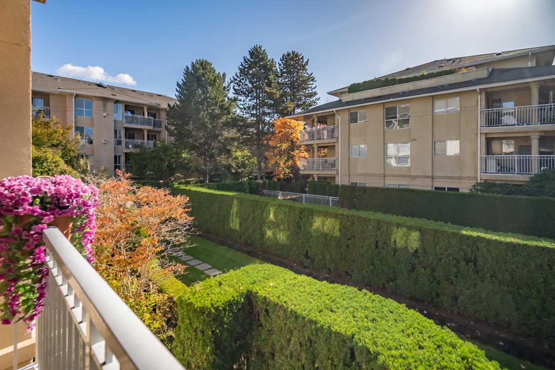 Family Room Photo of 203 13733 74 Avenue, Surrey, BC