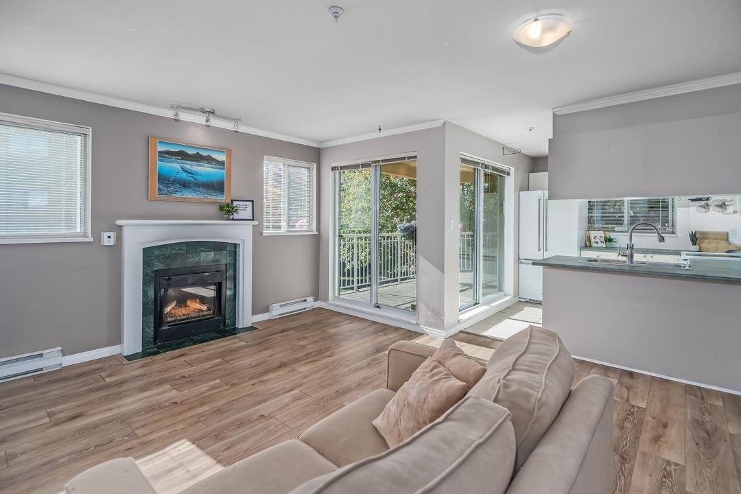 Kitchen Island Photo of 203 13733 74 Avenue, Surrey, BC