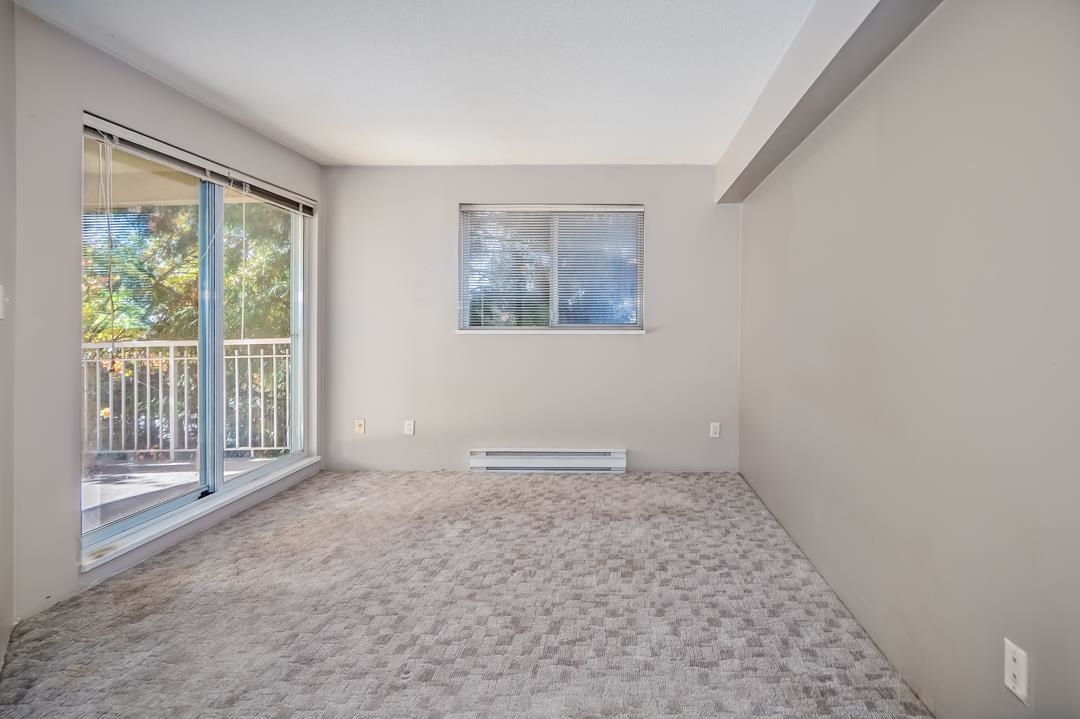 Walk-In Closet Photo of 203 13733 74 Avenue, Surrey, BC