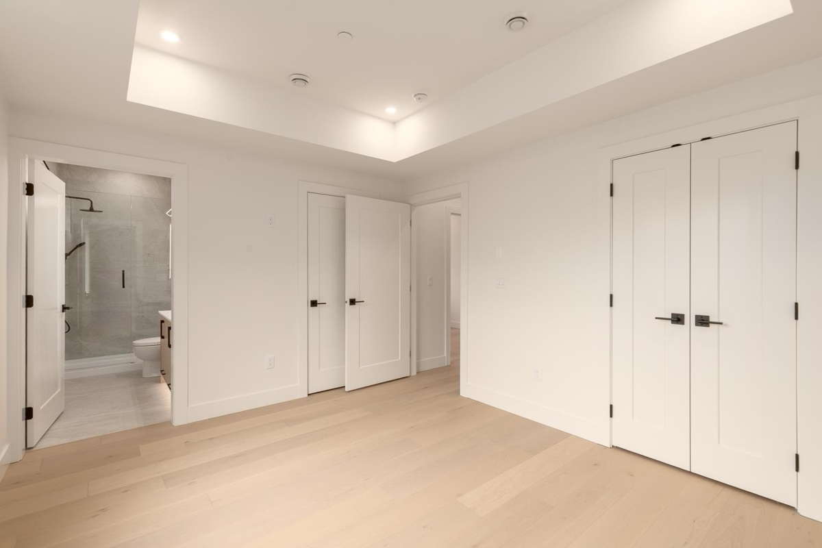 Bedroom 3 Photo of 2 3508 E Pender Street, Vancouver, BC